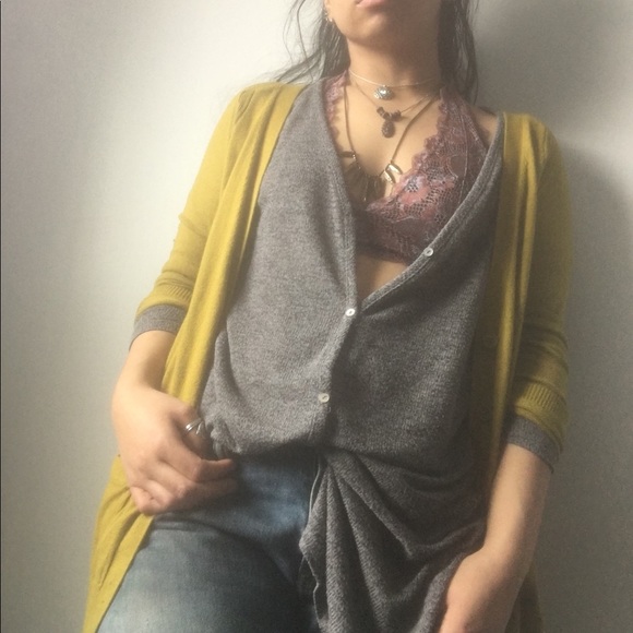 Meet your Posher, Becca - Picture 4 of 4